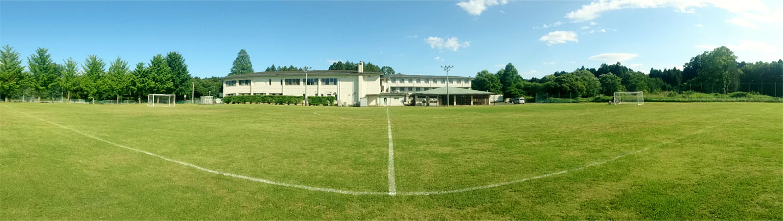 グラウンド全景